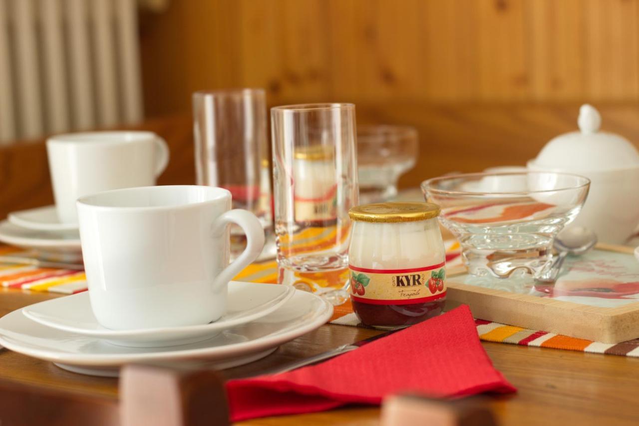 B&B Magenta Ngoại thất bức ảnh