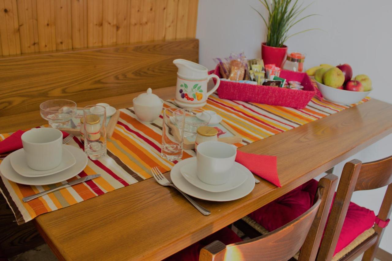 B&B Magenta Ngoại thất bức ảnh