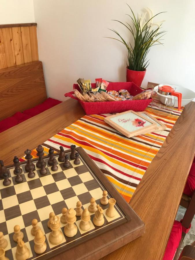 B&B Magenta Ngoại thất bức ảnh